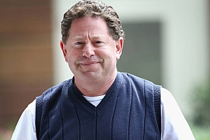 暴雪首席执行官向一万多名员工公开自己私人电话号码