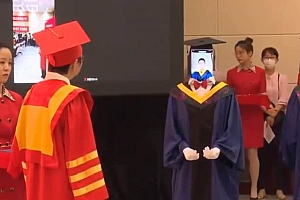 南京邮电大学举行了线上研究生毕业典礼