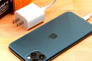 iPhone 12因未提供充电器被巴西用户起诉