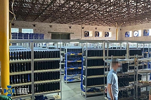 乌克兰打击非法加密货币矿场,缴获3800台PS4