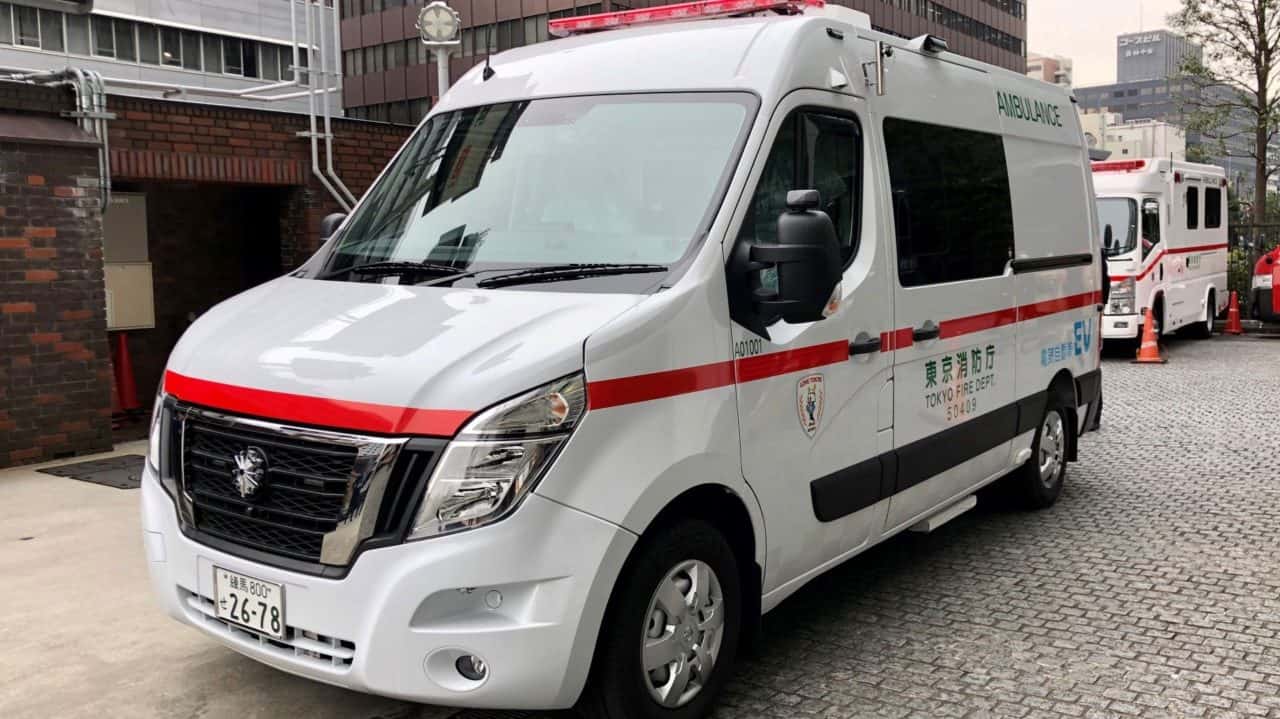 日本东京引进首辆电动救护车