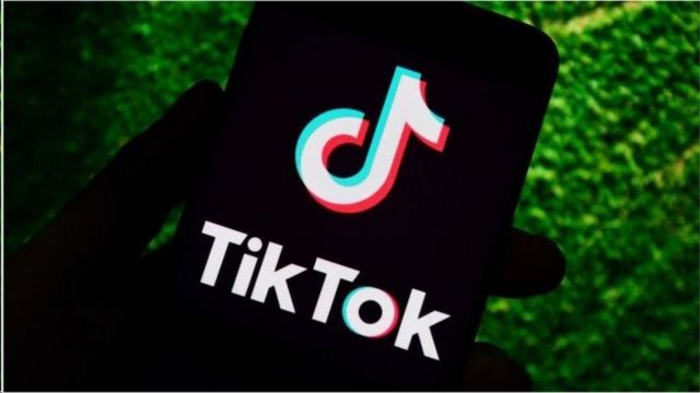 特朗普批准甲骨文收购TikTok，禁令推迟一周